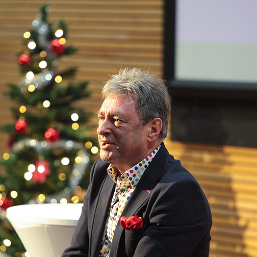 Alan Titchmarsh speaking at Christmas Lecture