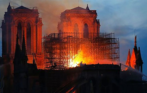 Flames engulf scaffolding of Notre-Dame Cathederal