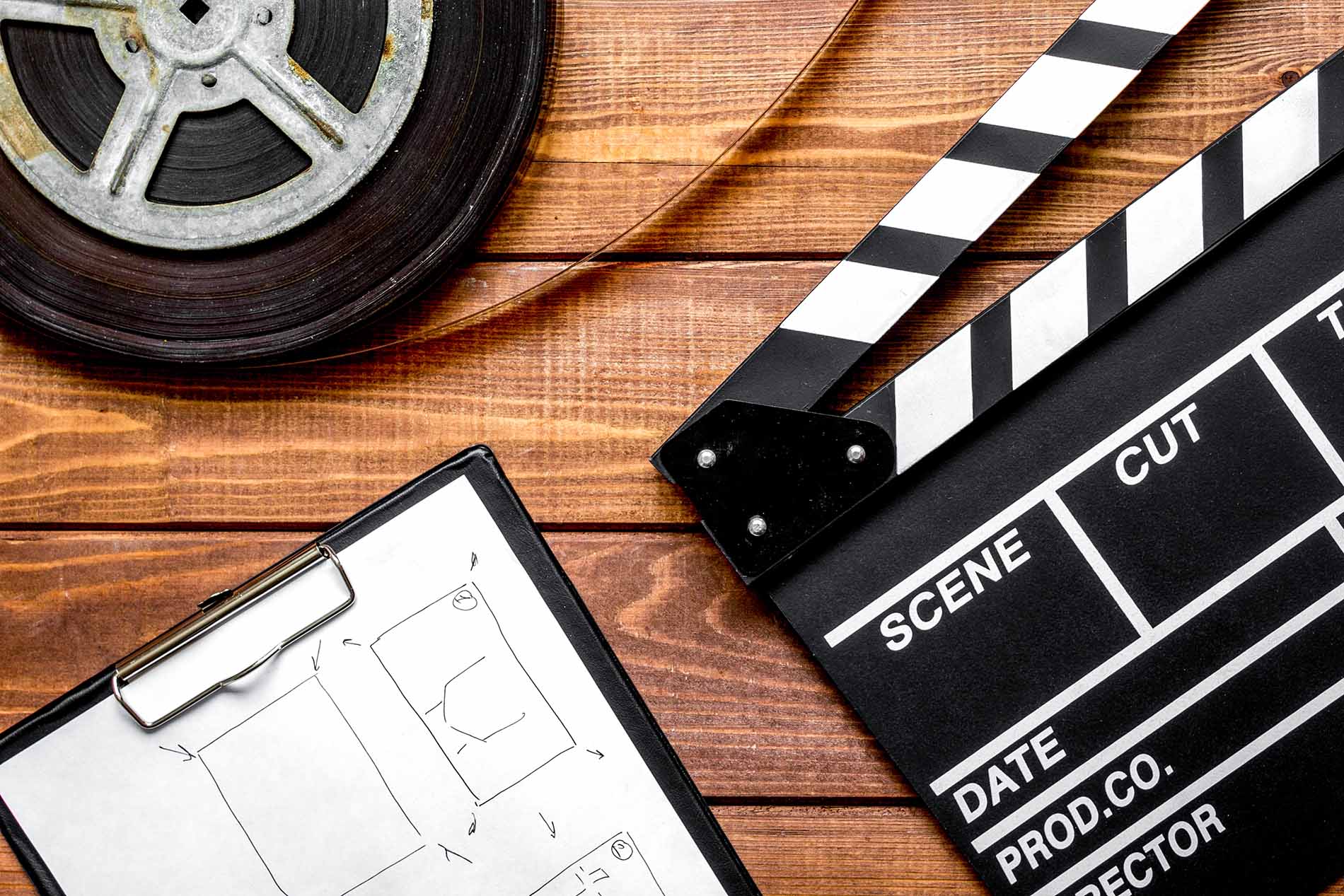 Film wheel, clipboard and film professional clapperboard