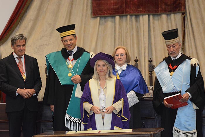 Professor Joy Carter signs the Magna Charta Universitatum