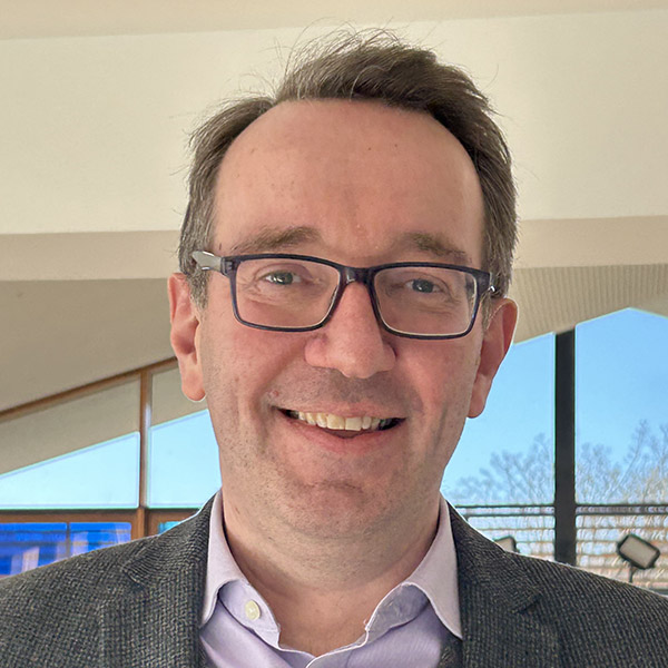 Dr Alasdair Richardson